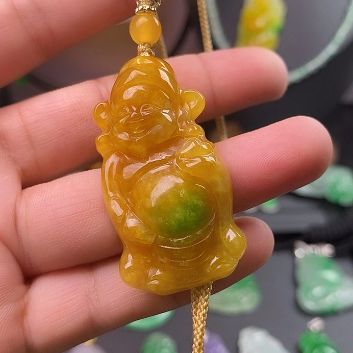 翡翠未镶嵌吊坠(赠链)
