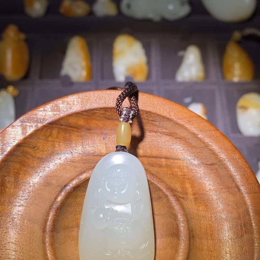 【闪购商品】颈饰未镶嵌和田玉（糖玉）