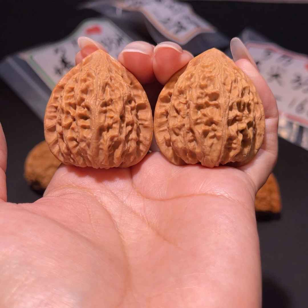 把件文玩核桃37左右金牛