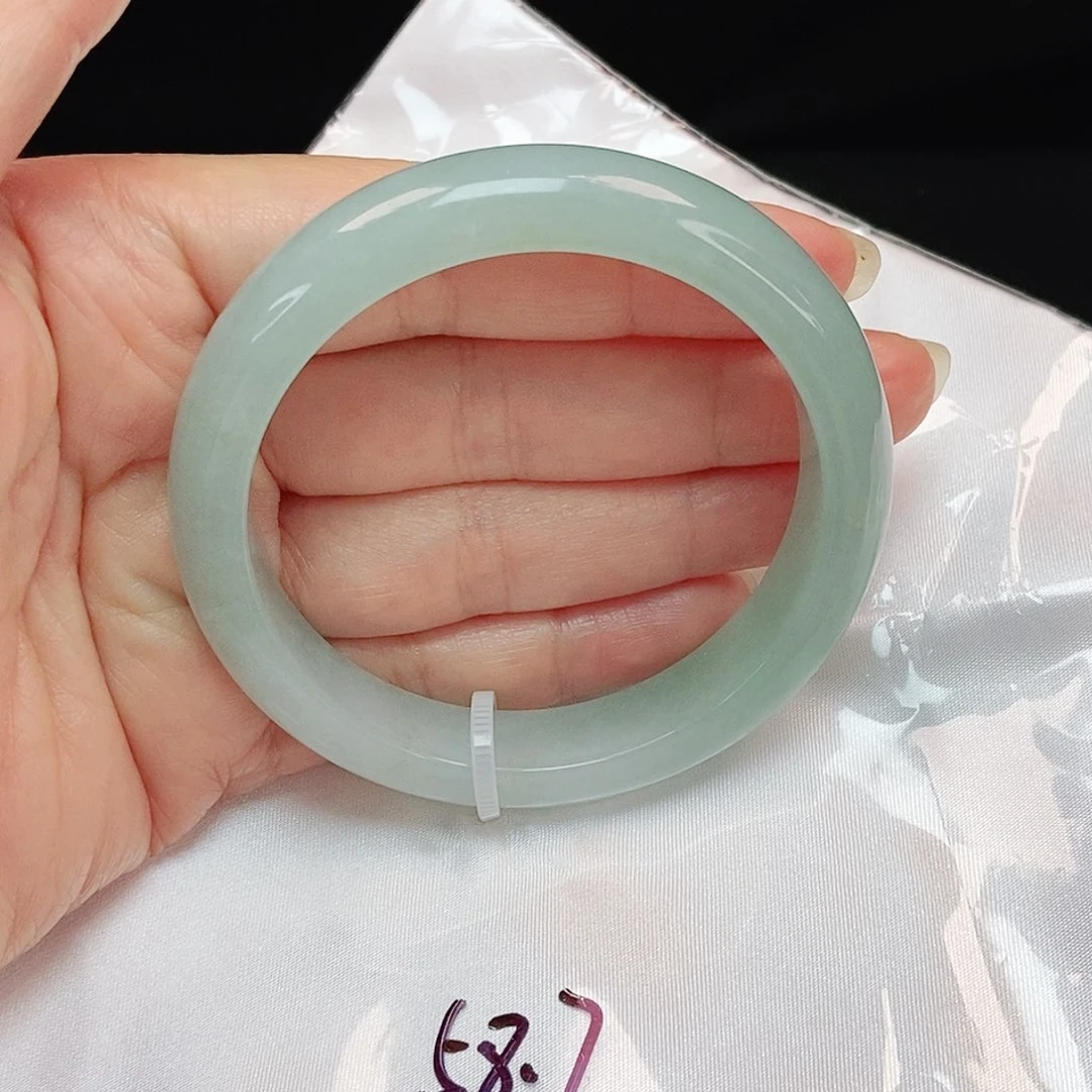 翡翠手镯未镶嵌正