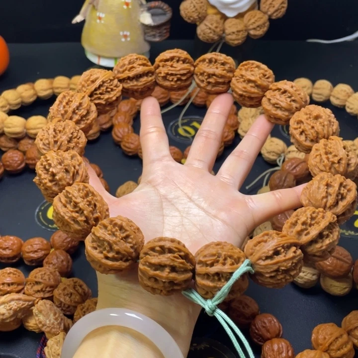 文玩核桃手串灯笼