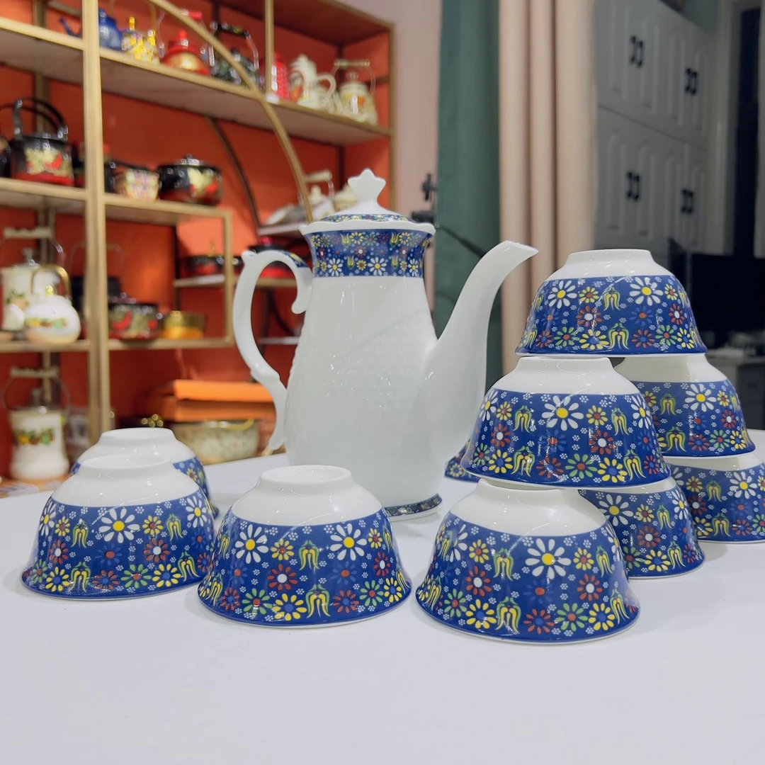 新疆包邮 【蓝小碎花一个茶壶12个小碗】套装陶瓷 家用创意