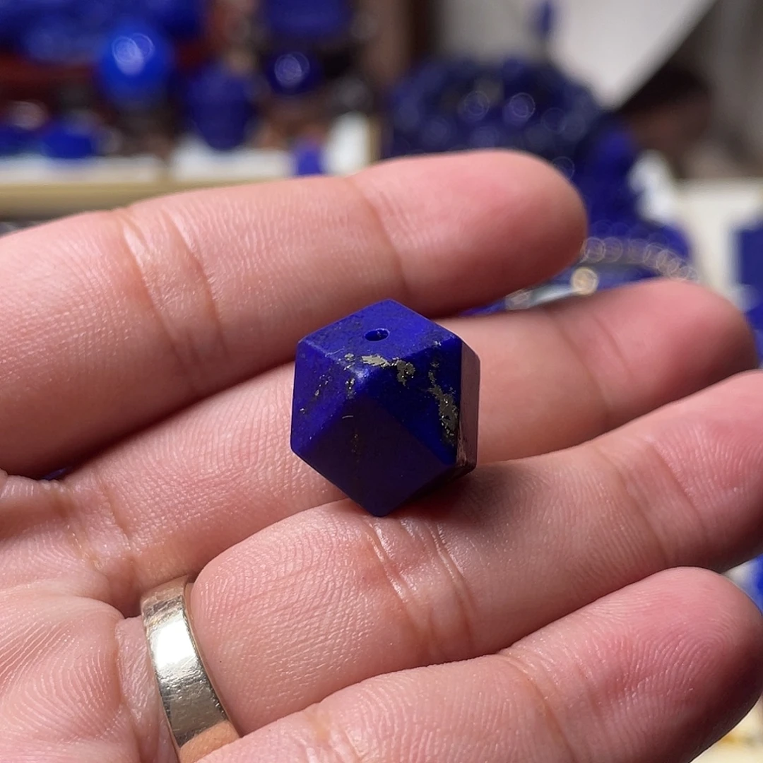 青金石未镶嵌八凌珠13mm