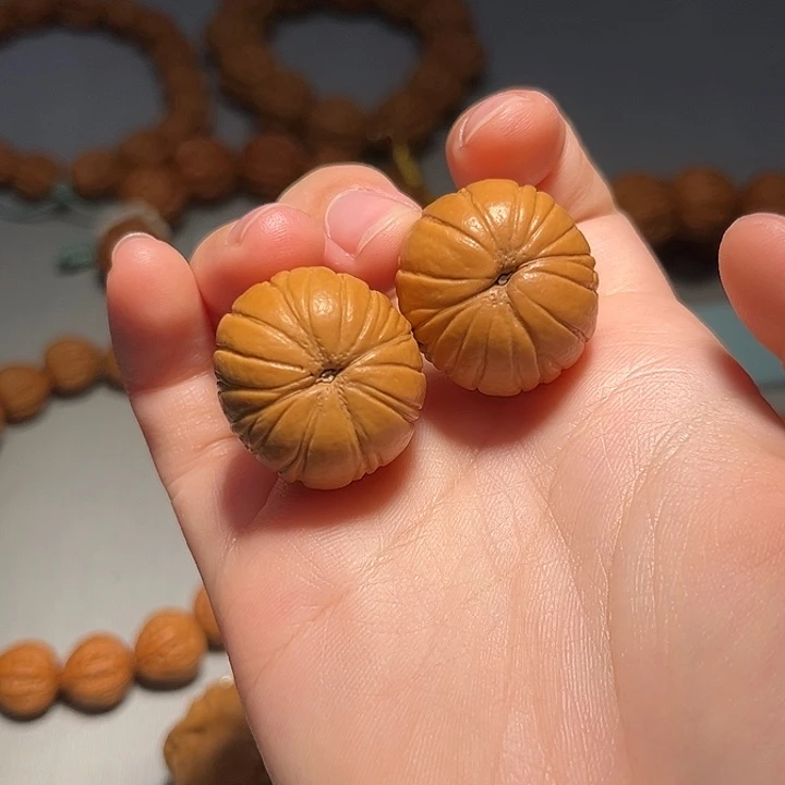 把件文玩核桃南瓜猴头370