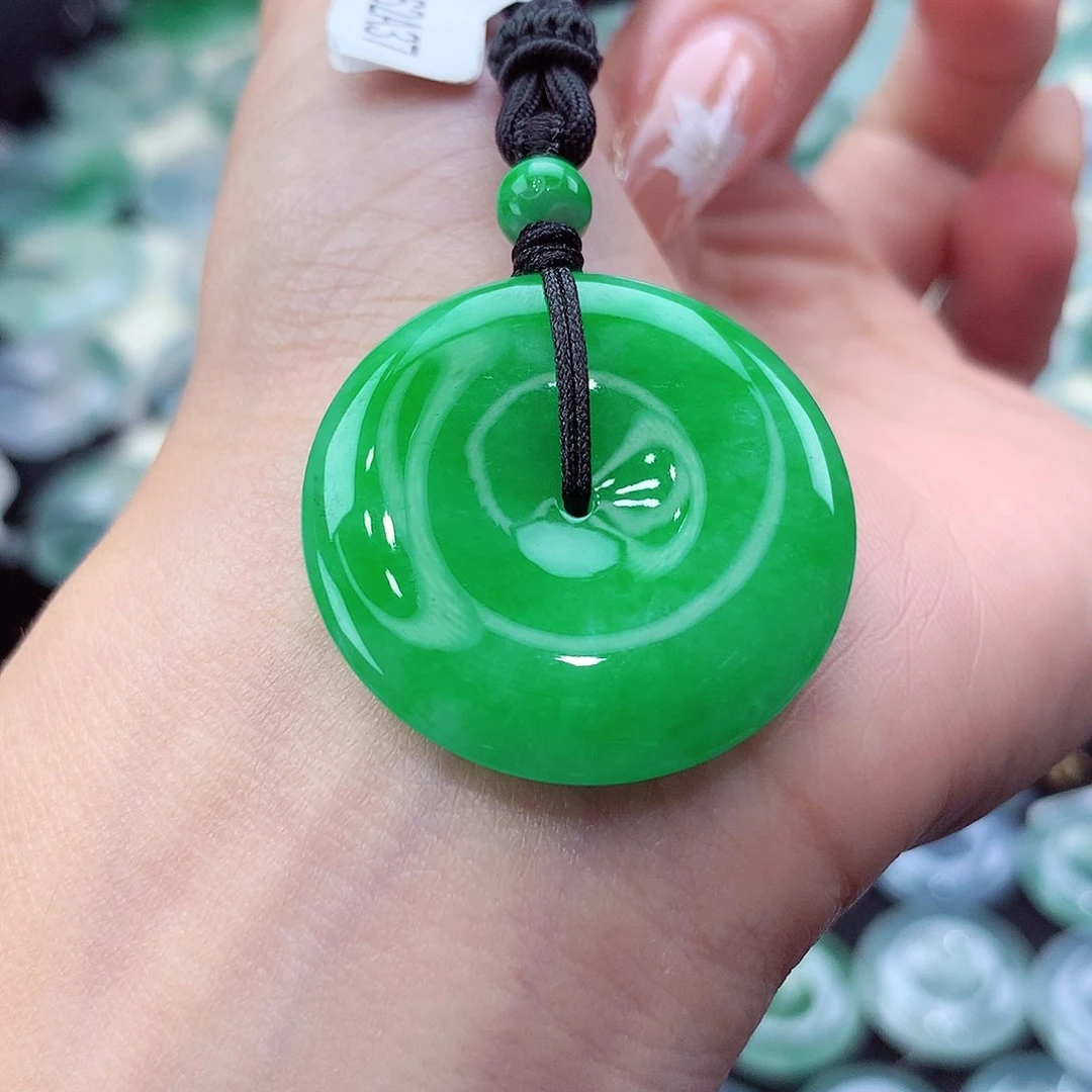 颈饰未镶嵌翡翠编号52。尺寸30.2-5.5