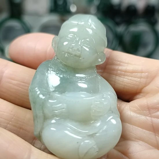 独山玉未镶嵌善财童子