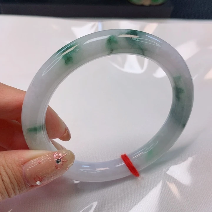 翡翠手镯（圆镯）未镶嵌