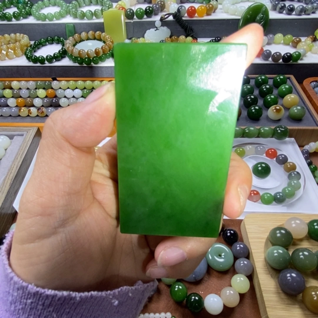 和田玉裸石碧玉无事牌