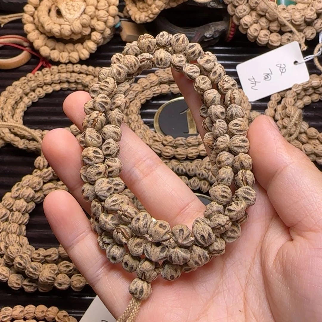 柏香籽/百香籽吊坠周****看