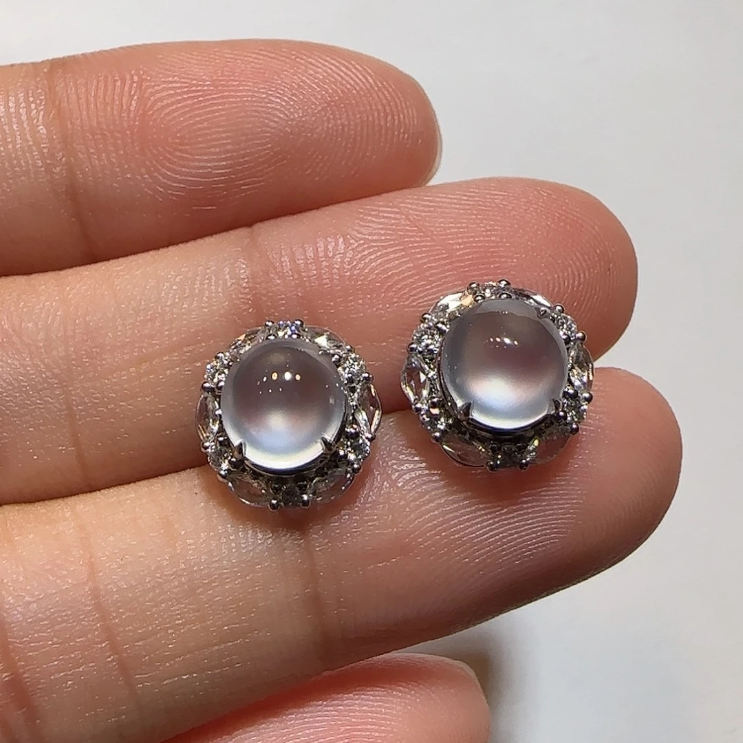 翡翠18K金镶嵌耳钉蛋面