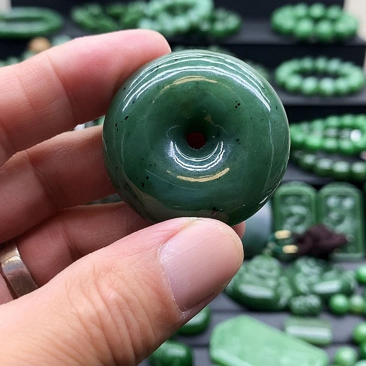 和田玉（碧玉）未镶嵌颈饰