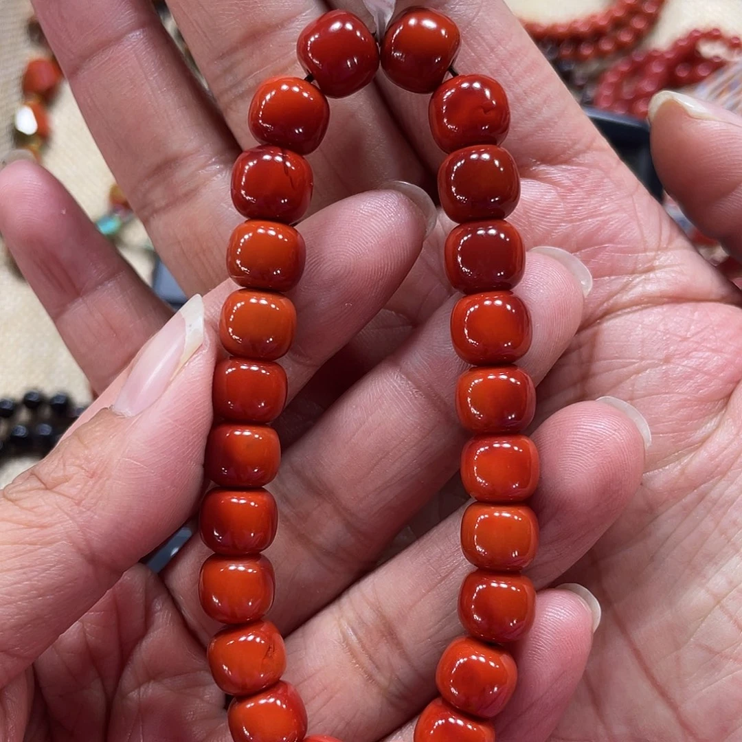 南红玛瑙吊坠未镶嵌