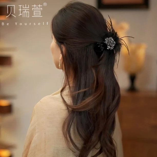 高级氛围感羽毛丸子夹抓夹发饰头饰ZJ287