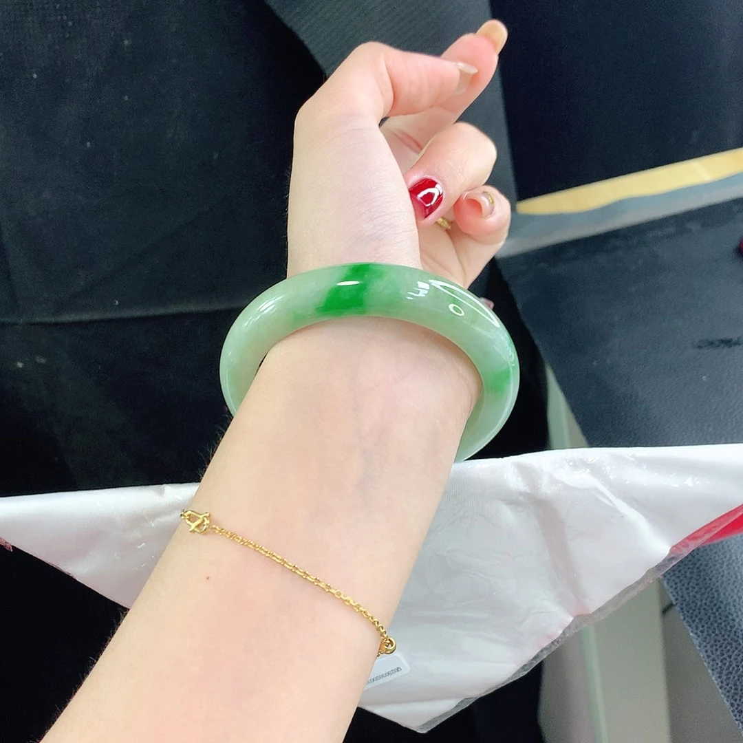 翡翠手镯未镶嵌440 天然翡翠A货