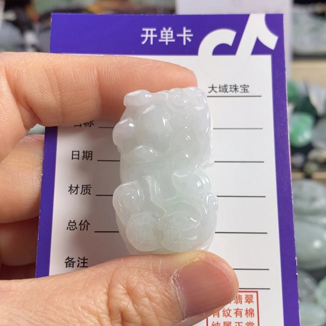 翡翠颈饰未镶嵌貔貅