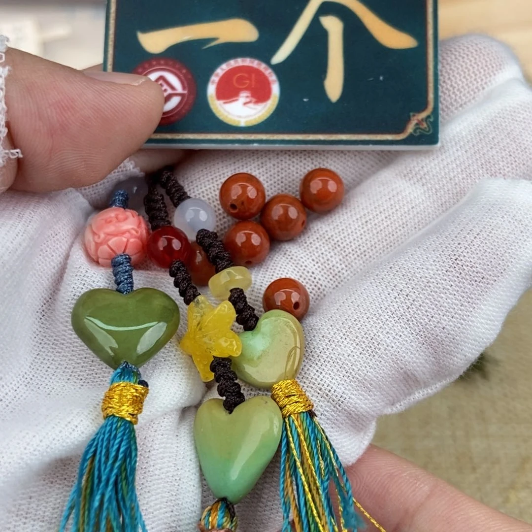 南红玛瑙未镶嵌珠宝奇石