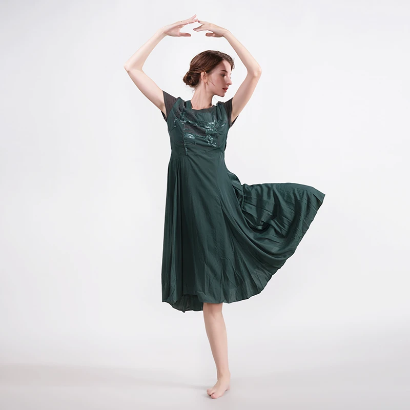褒里新品刺绣钉珠连衣裙拼接式剪裁展现线条美FN2A8590