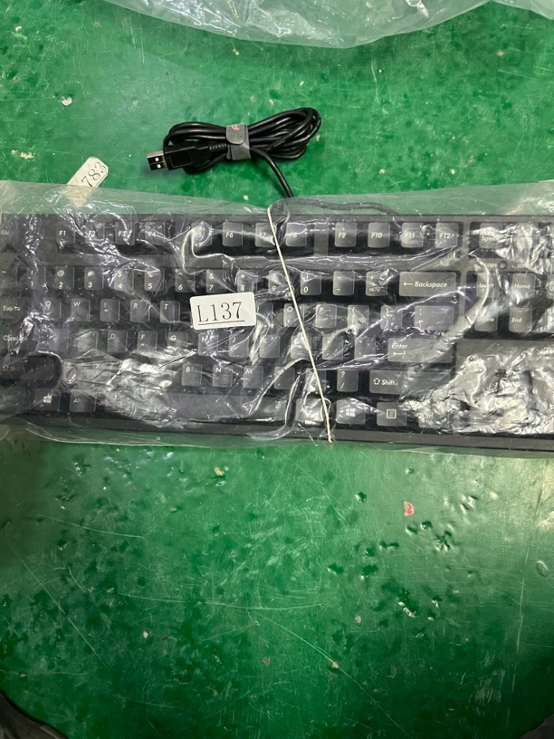 9新  捡漏 斐尔可圣手二代有线机械键盘 茶轴 编号L137