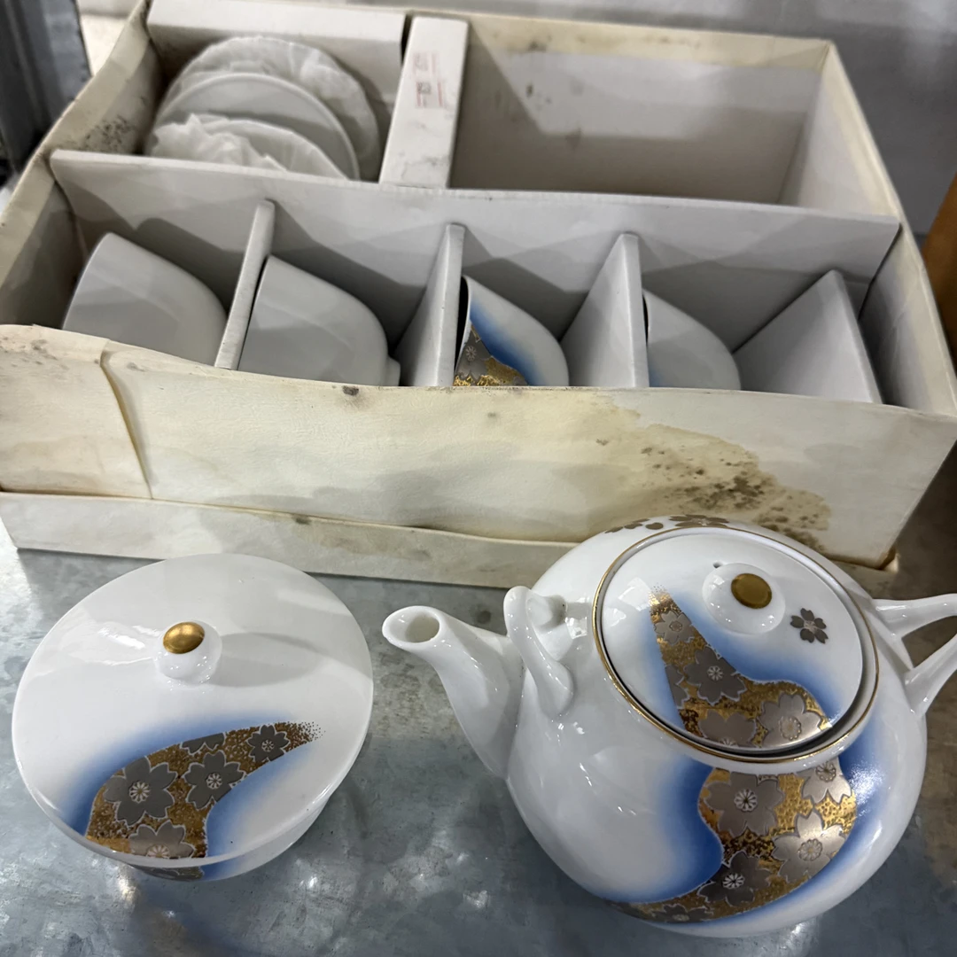 日本原装，全新瓷具，不退不换，介意勿拍