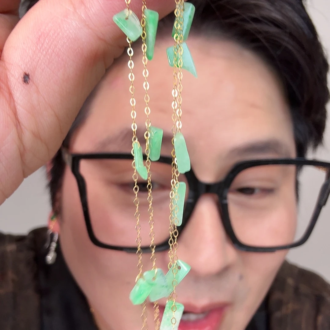 翡翠18K金镶嵌颈饰一件