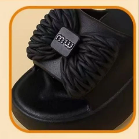 少女款时尚轻便拖鞋