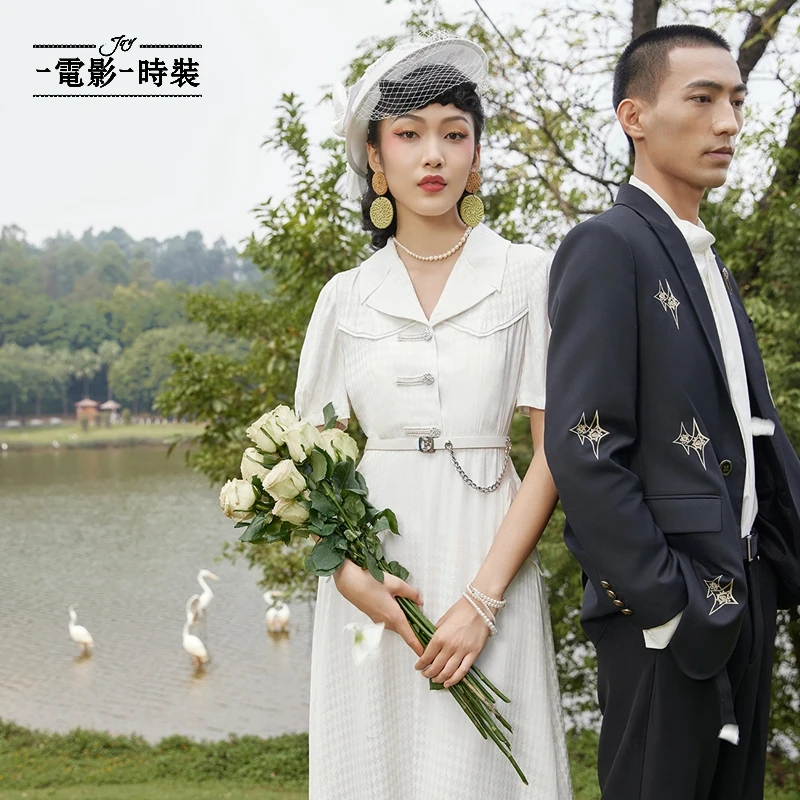 【诗语专属】一电影一时装夏季白色收腰帅气翻领连衣裙FENL122620