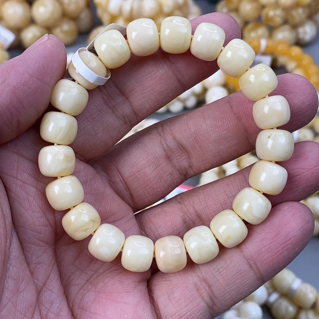 蜜蜡未镶嵌珠宝奇石10.6mm 15.2g