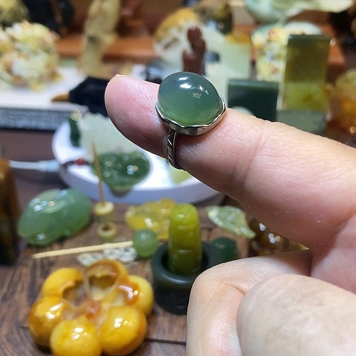 蛇纹石玉未镶嵌珠宝奇石