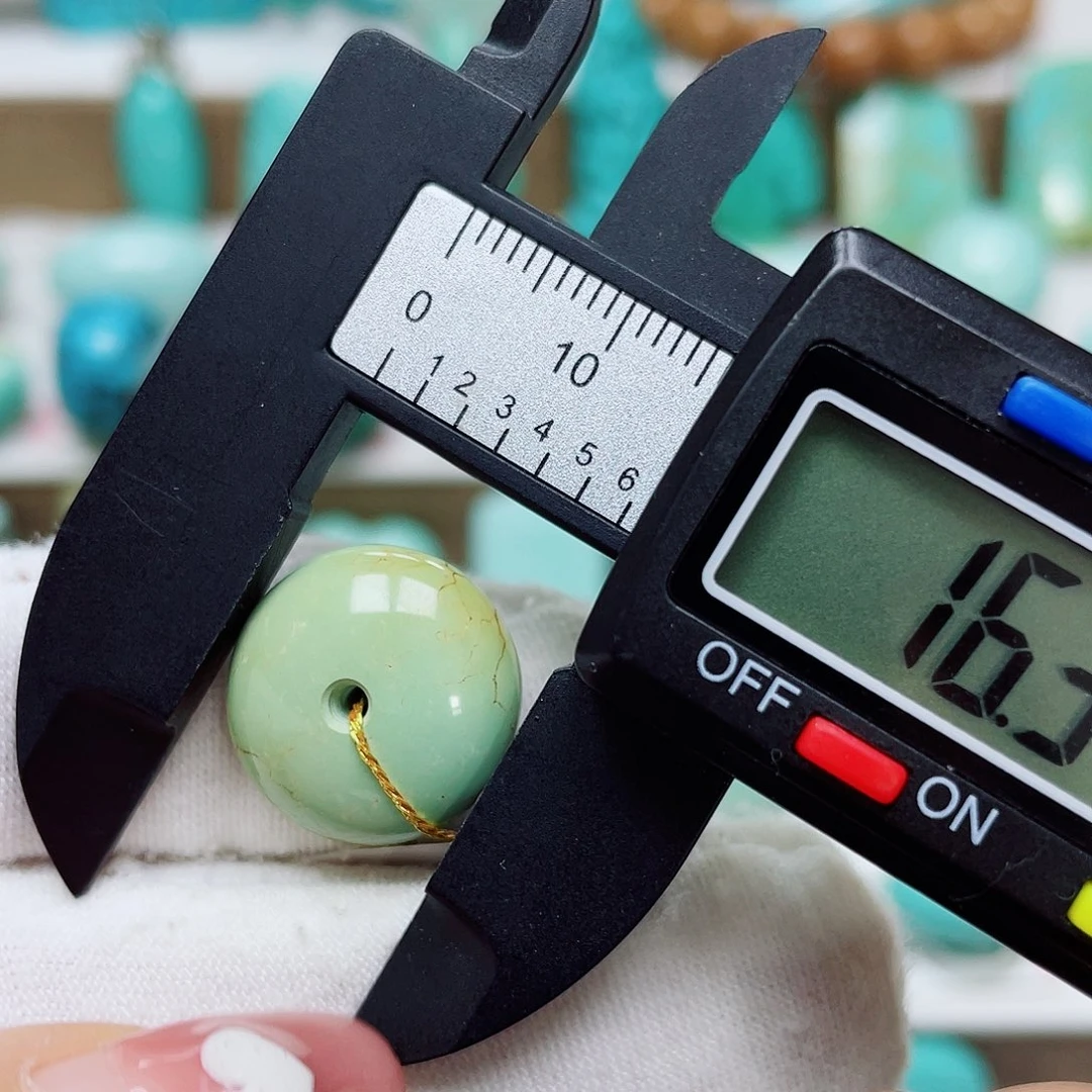 绿松石未镶嵌挂件