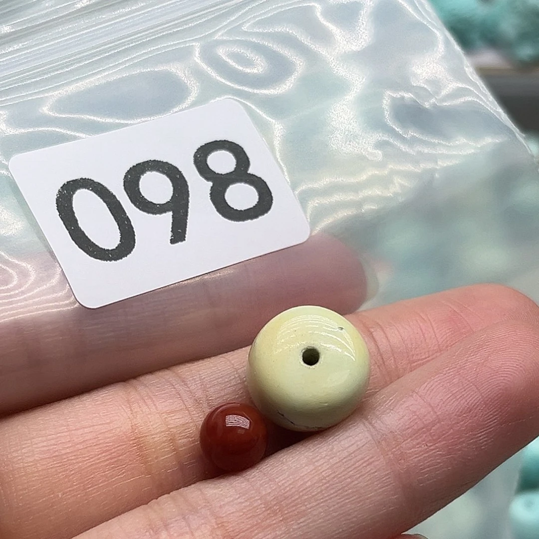 南红玛瑙未镶嵌珠宝奇石