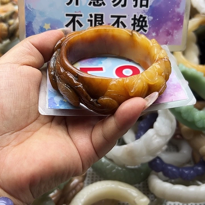 未镶嵌手镯石英岩玉