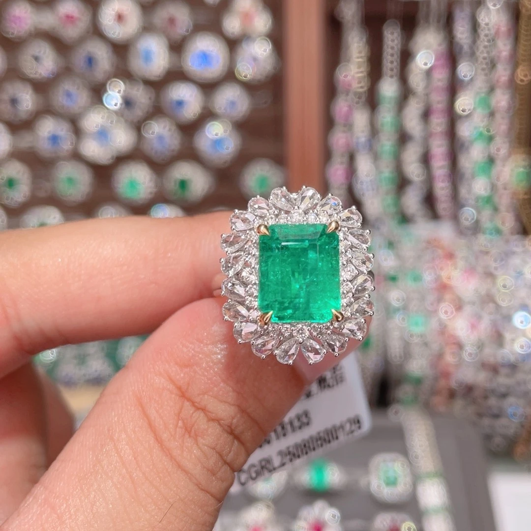 18K金镶嵌戒指祖母绿4.27ct 两用