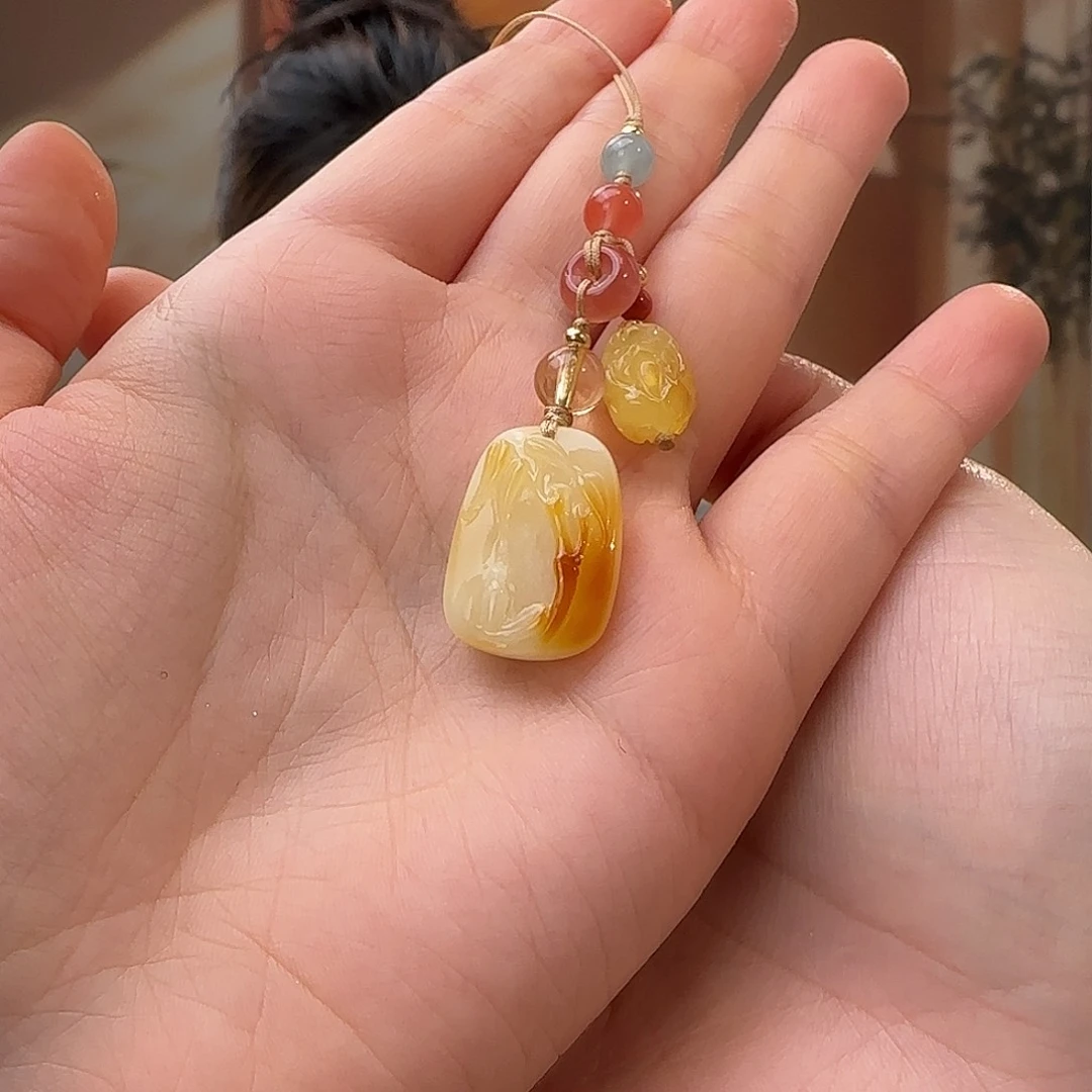 蜜蜡未镶嵌吊坠(赠链)