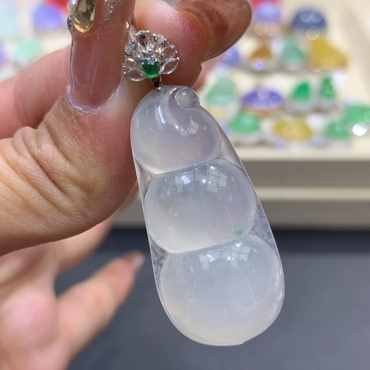 翡翠颈饰18K金镶嵌翡翠