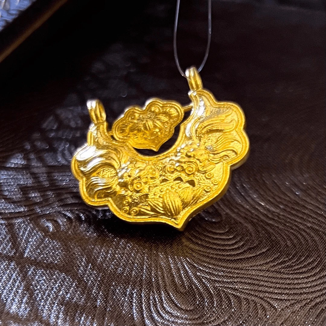 足金999 古法锦鲤锁吊坠