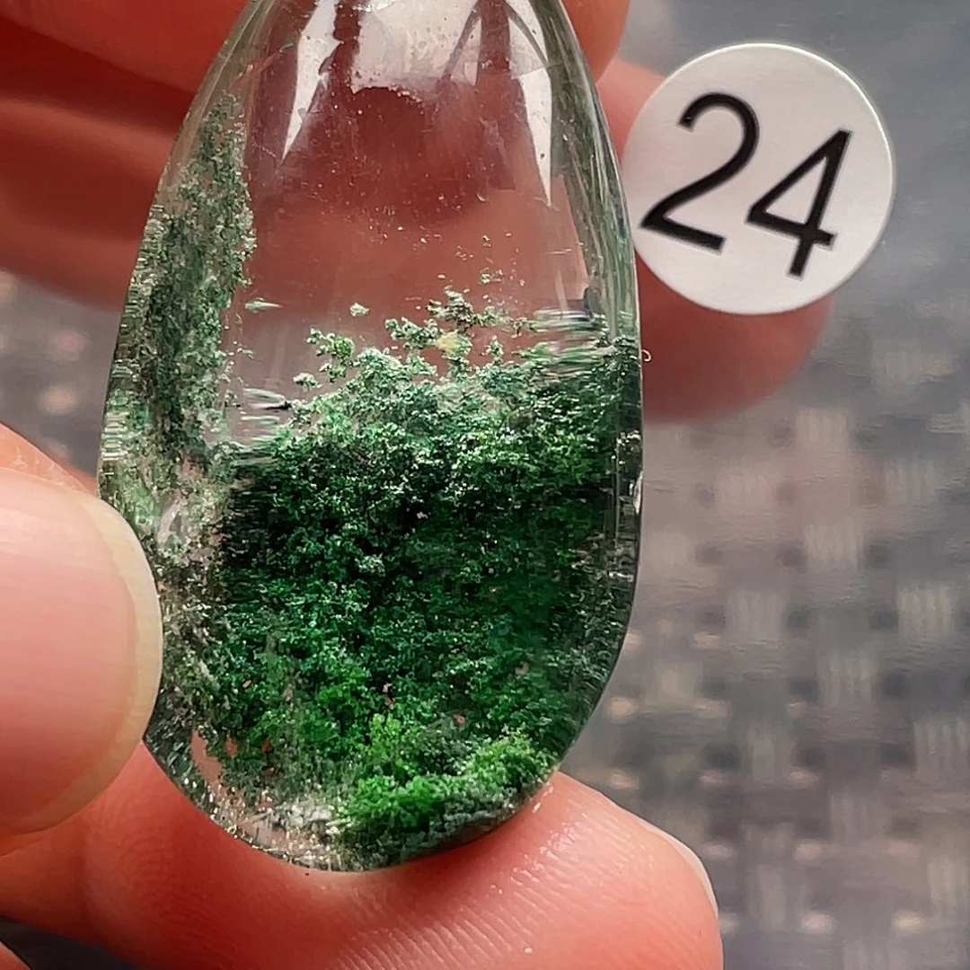 *****未镶嵌颈饰水晶天然