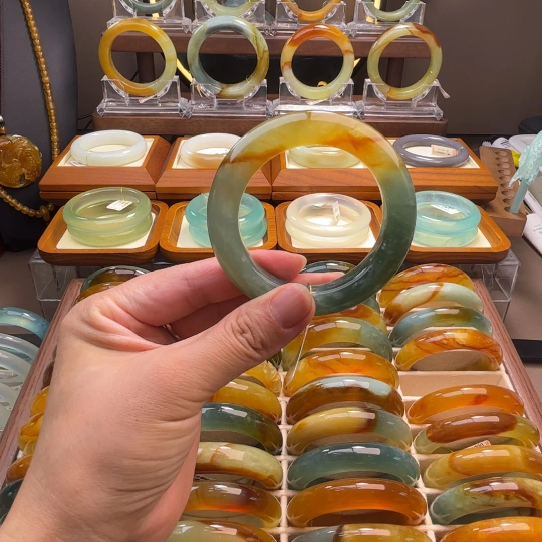 蛇纹石玉未镶嵌手镯54