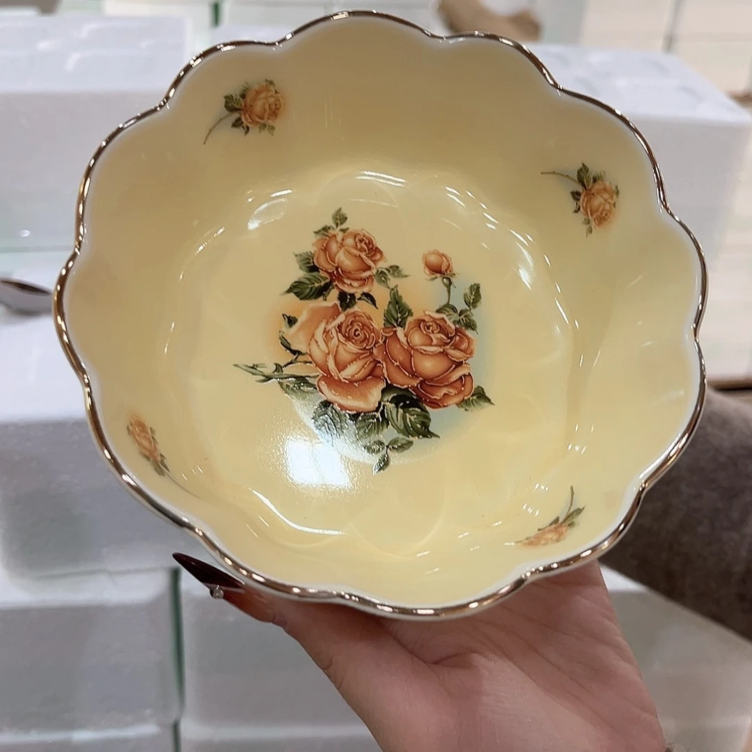 高端陶瓷餐具……2个5.588888888888888888