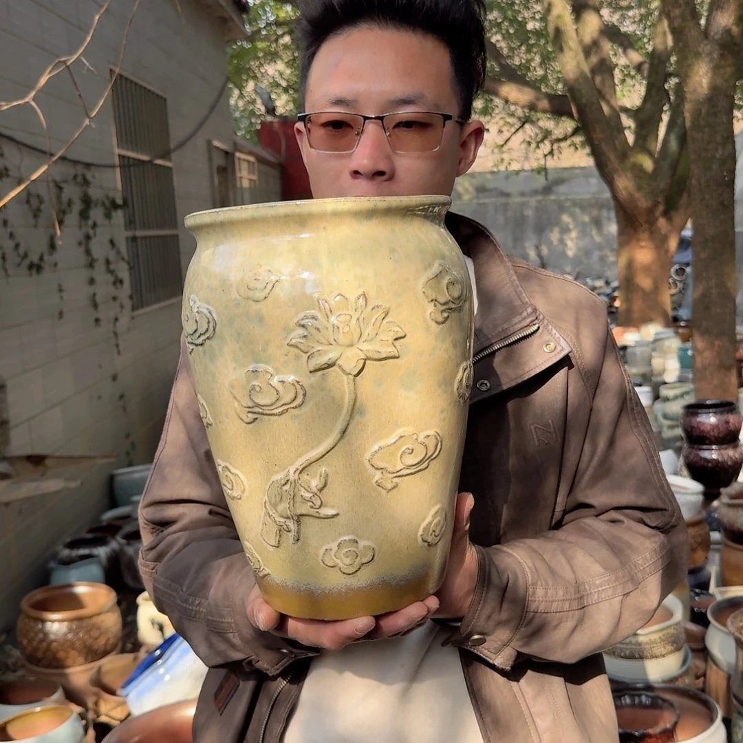 紫砂花盆口20高30（一个莲花