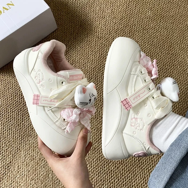 2025秋冬新款百搭厚底小白鞋女加绒保暖ins潮小众学生休闲面包鞋