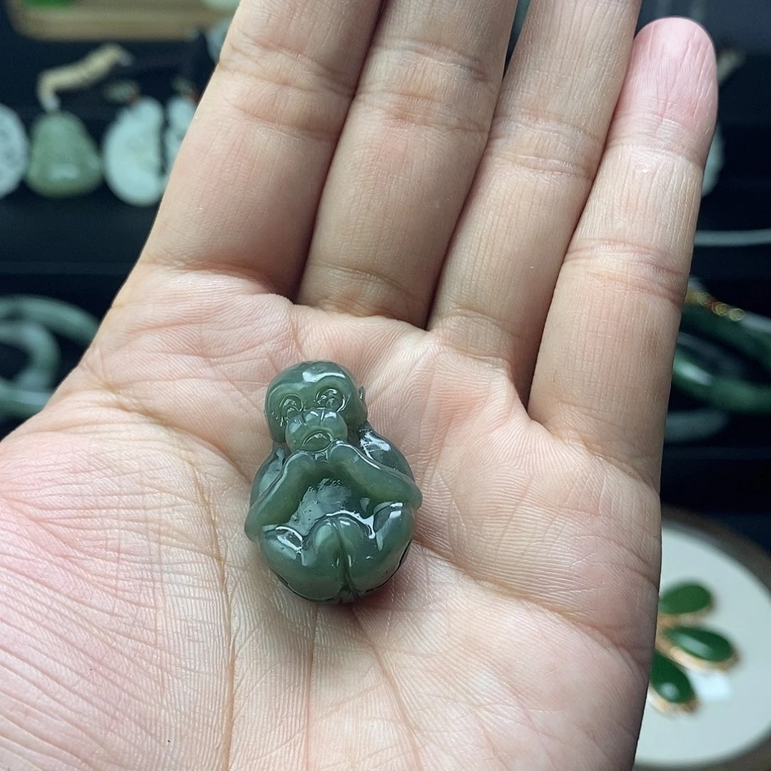 颈饰未镶嵌和田玉