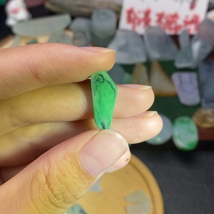 未镶嵌定制翡翠翡翠