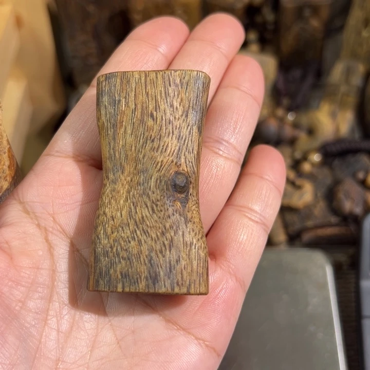 沉香沉香碎屑黄棋楠沉香牌14.4克