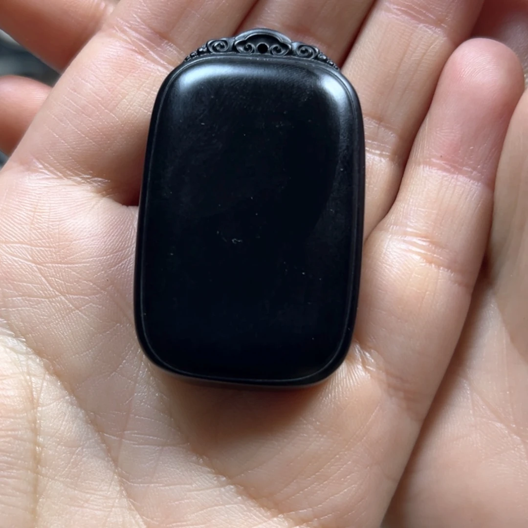 【闪购商品】和田玉（墨玉）老料面包37克带裂未镶嵌李****点