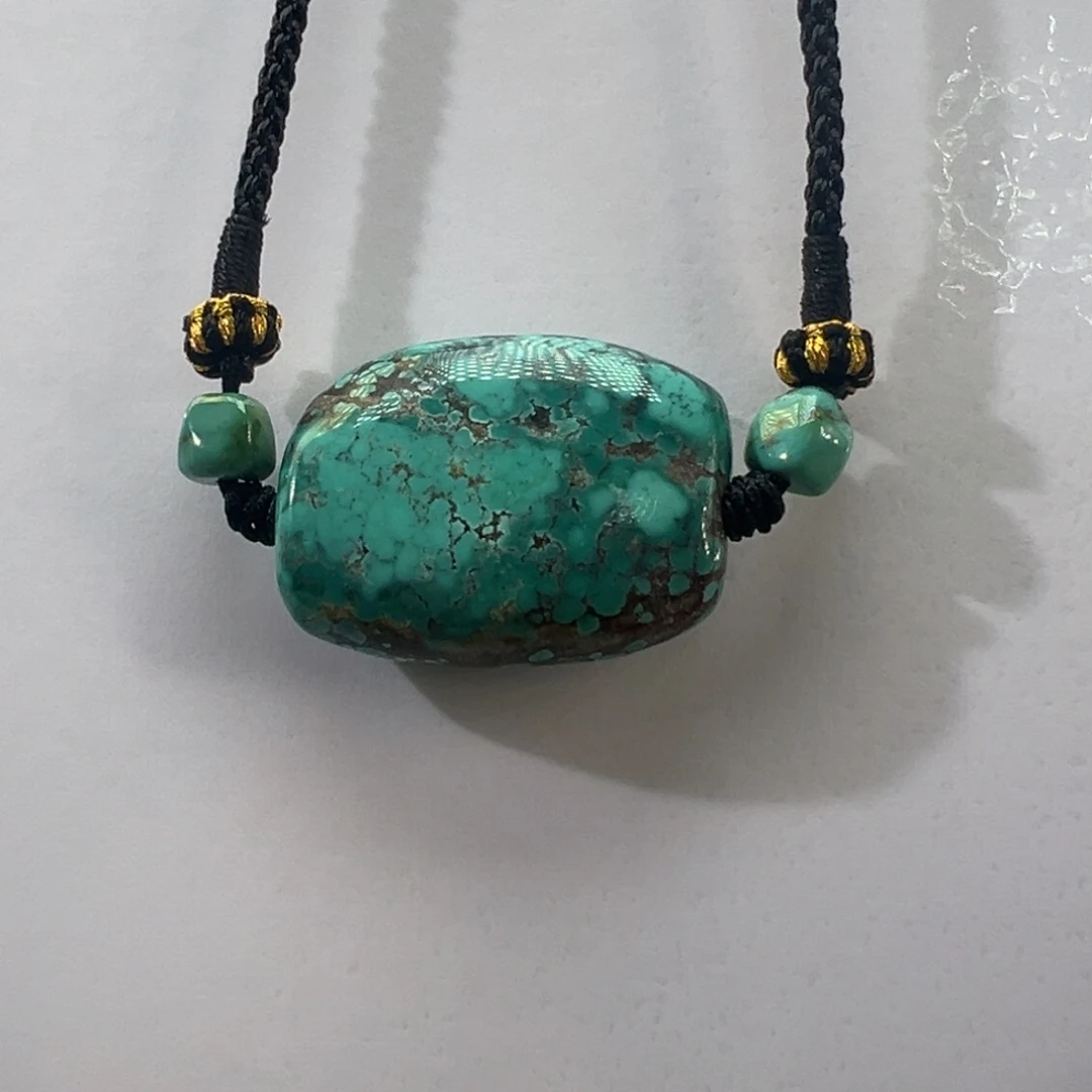 绿松石未镶嵌挂件