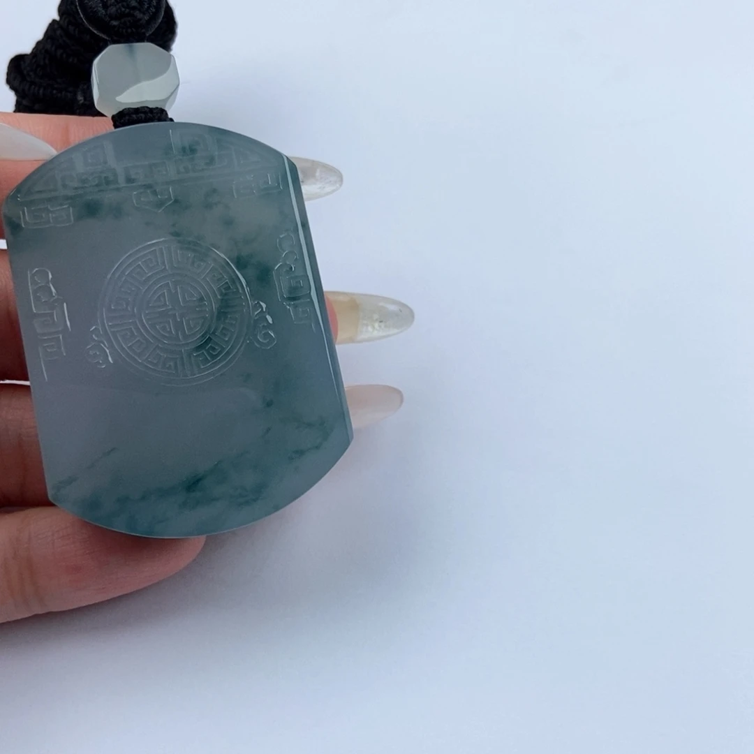 颈饰未镶嵌翡翠A****?