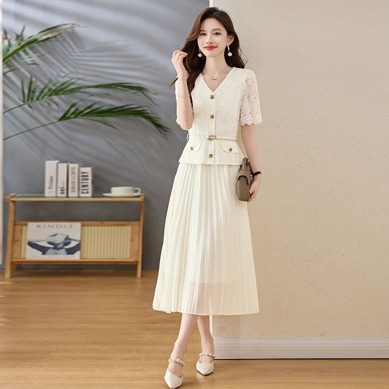 洋气吊带裙夏新款轻奢修身蕾丝拼接减龄裙白色法式短袖长款针织