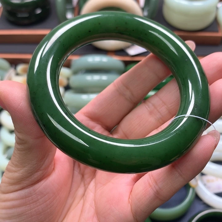 【闪购商品】未镶嵌手镯和田玉（碧玉）32