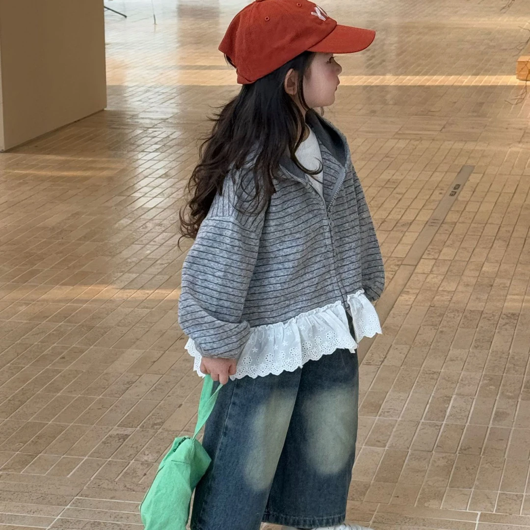 小言-2025秋季新款童装韩版女童条纹连帽花边休闲外套牛仔裤套装