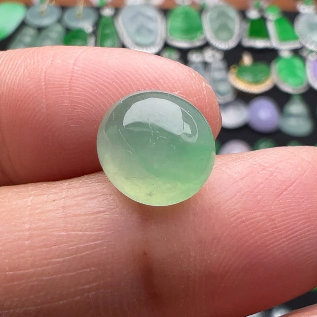 翡翠颈饰未镶嵌蛋10